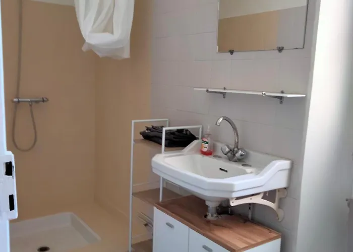 Апартаменты Au Jardin Vue Viaduc *