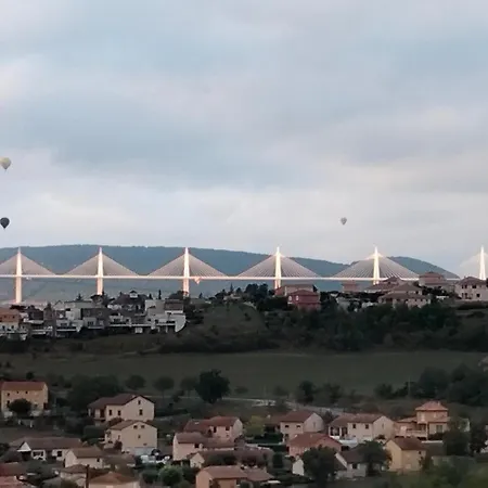 Au Jardin Vue Viaduc *