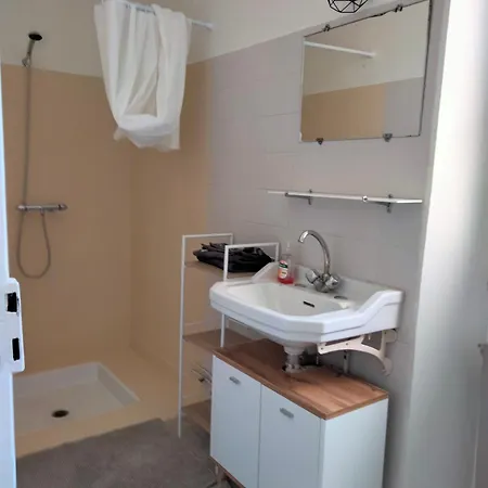 Apartment Au Jardin Vue Viaduc *